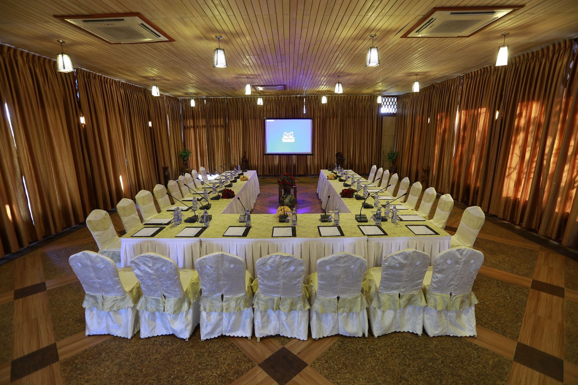 Kma Shwe Pyi Bago Resort Exterior photo